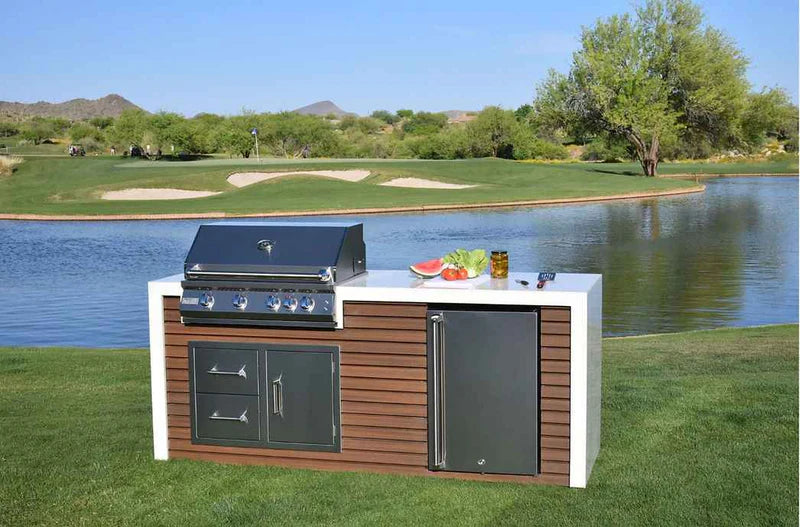 Outdoor Kitchen Island with Waterfall Edge – 32” Built-In Grill