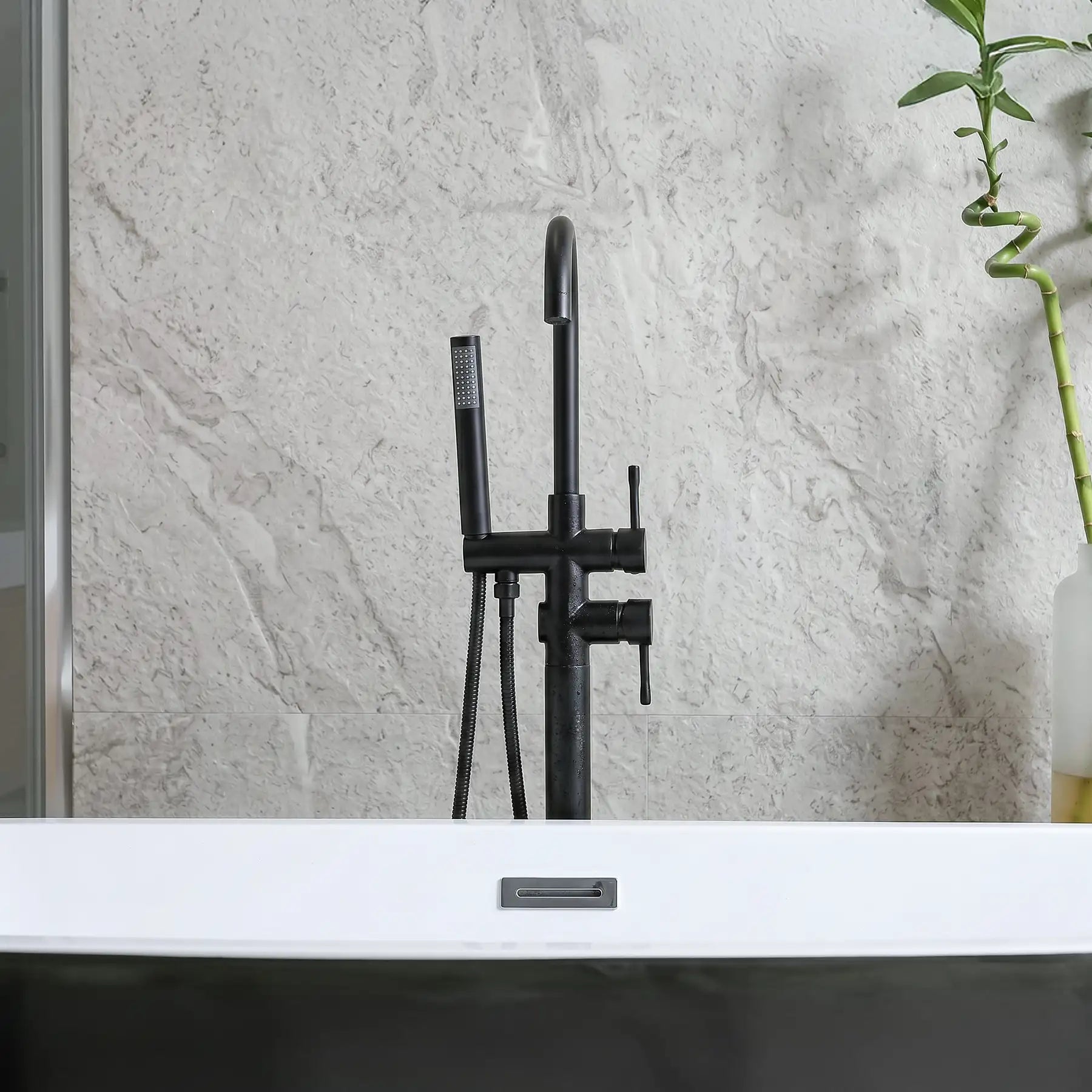 Black Wavy Freestanding Acrylic Bathtub