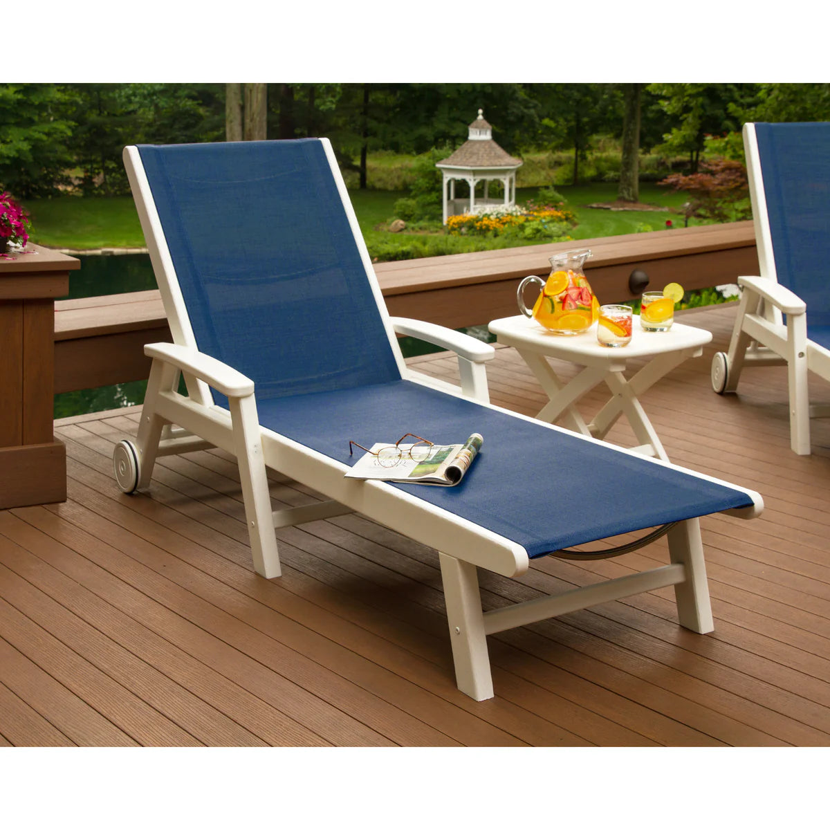Chaise with Wheels